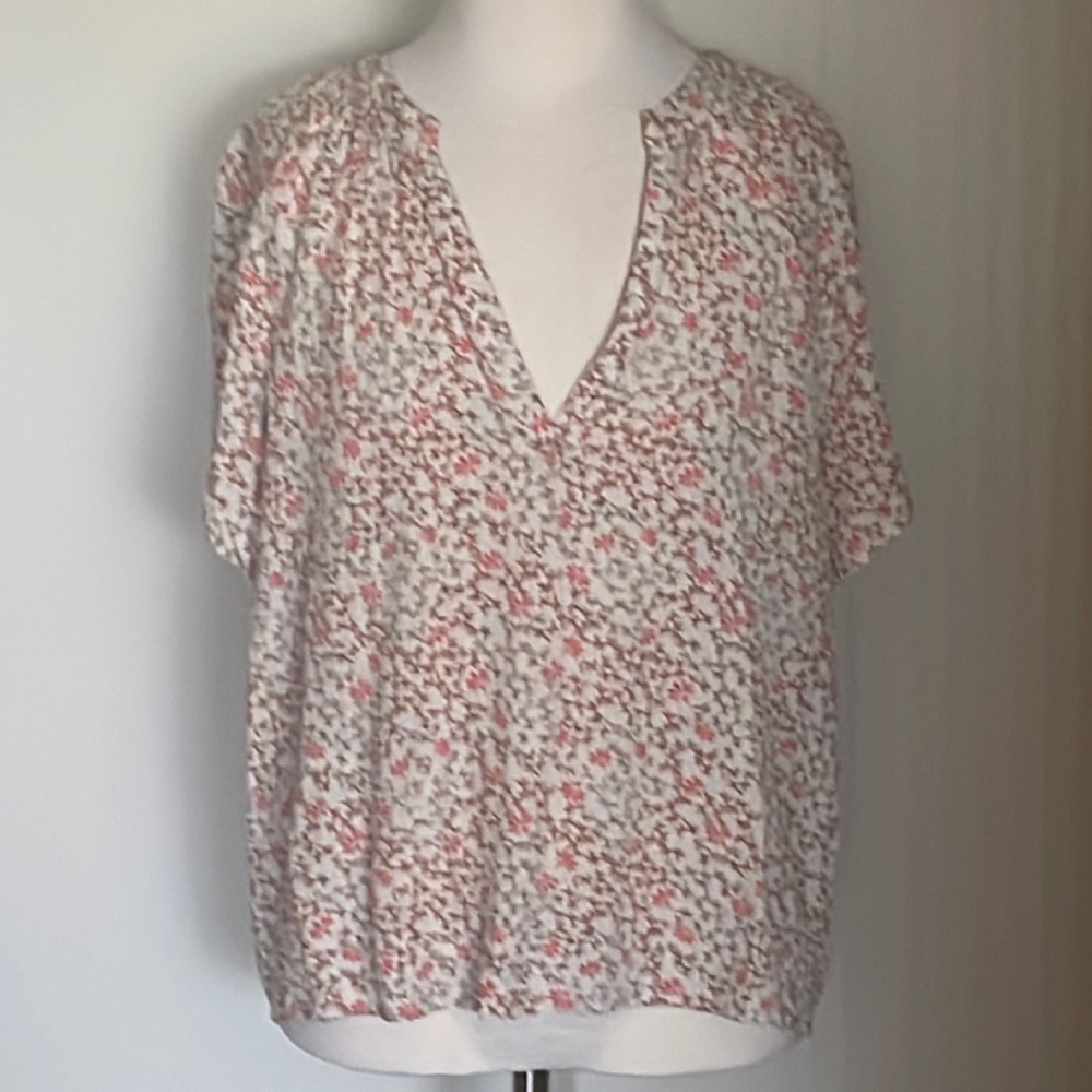 For Sale~EUC Melrose & Market Woman’s Size S Floral Printed Short Sleeve V~Neck
